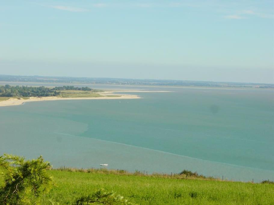Maison Vue Sur Le Mont Saint Michel Et Sa Baie Champeaux Exterior photo
